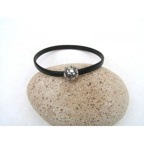 Cowhide l&aelig;derarmb&aring;nd sort med magnetl&aring;s fodbold.