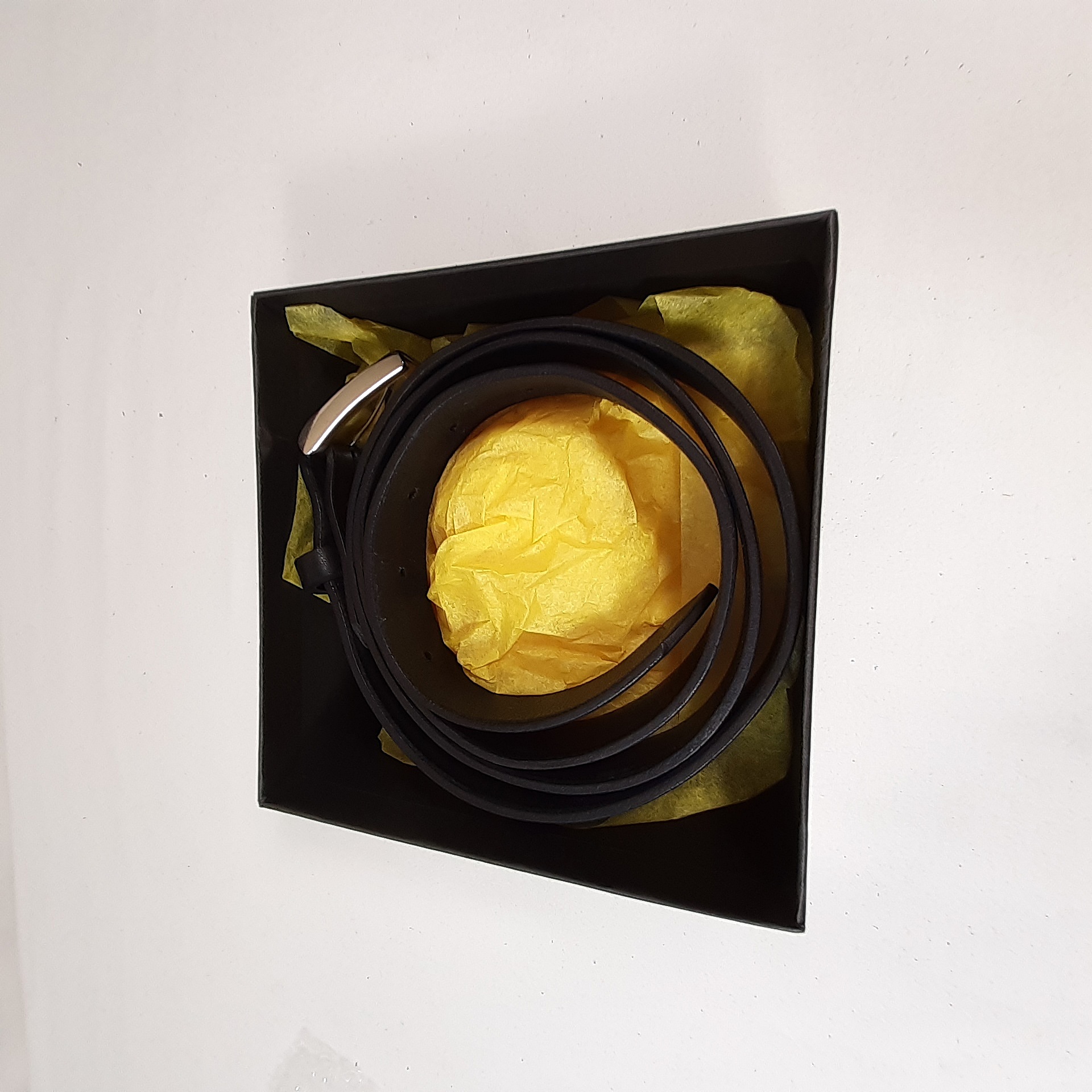 Ceinture cuir homme coloris noir.