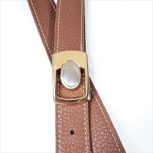 Ceinture pour Elle, cuir de vachette grain&eacute; tannage min&eacute;ral coloris marron .