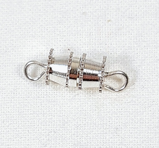fermoir &agrave; visser pour des bijoux faciles &agrave; porter avec une finition parfaite.