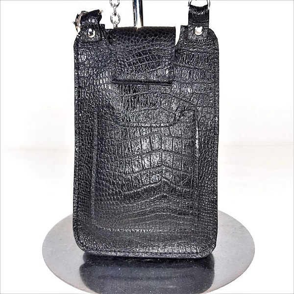 Pochette pour smartphone cuir de vachette imprim&eacute; coloris noir..