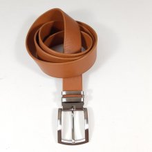 Ceinture cuir vachette tannage végétal coloris cognac.